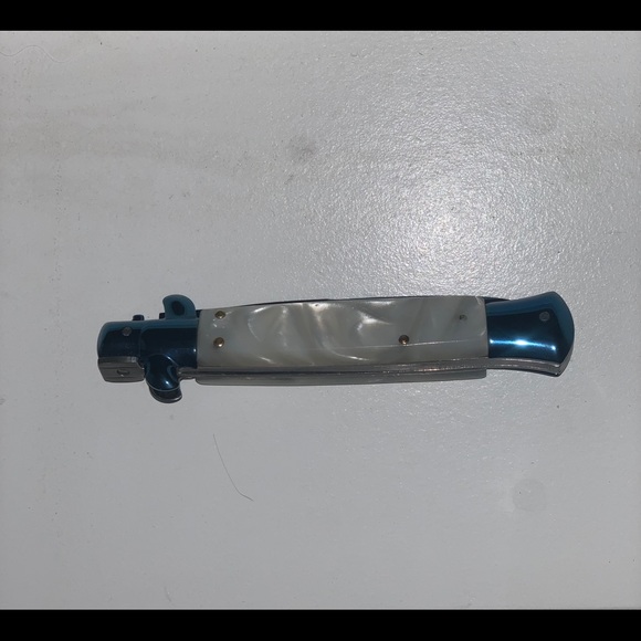 Baby Blue Stiletto Knife (collectors edition) - Picture 5 of 6